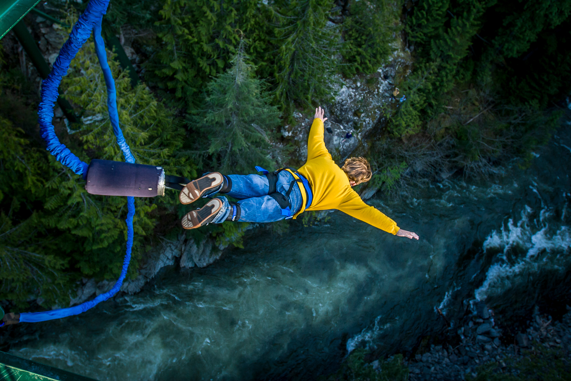 Enjoy the Rush of Bungee Jumping